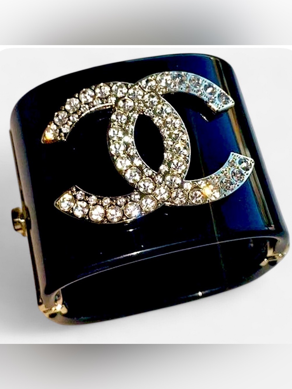 🖤 CHANEL 🪩 CC Cuff 🖤